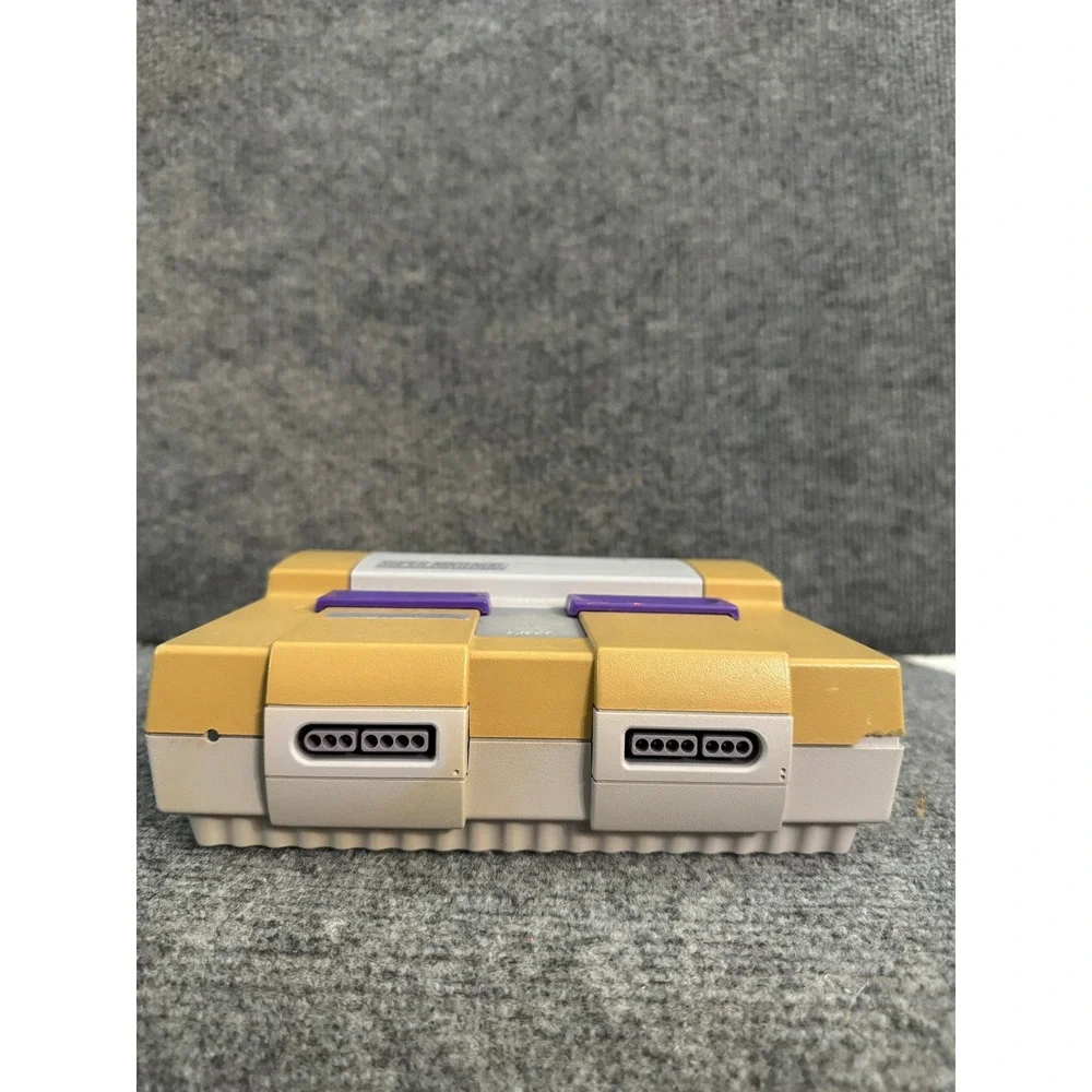 Nintendo Super NES SNES Console Bundle 2 Controllers AC Adapter RF Switch Bag